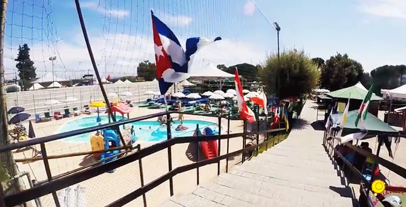 da acquapark fontevivola potrai divertirti su scivoli e gonfiabili adatti a bambini ed adulti